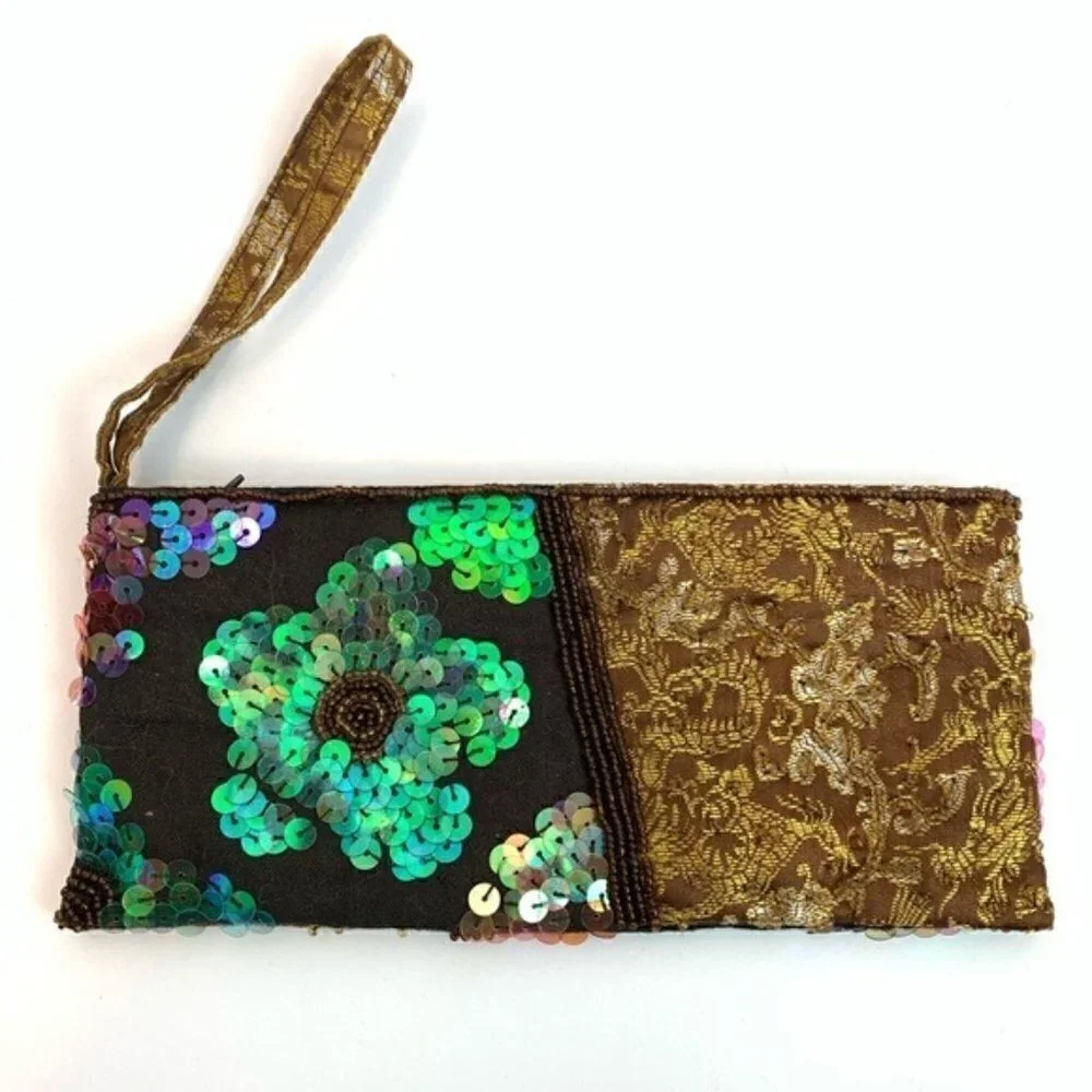 Handmade Sequins Embroidered Embellished Wristlet